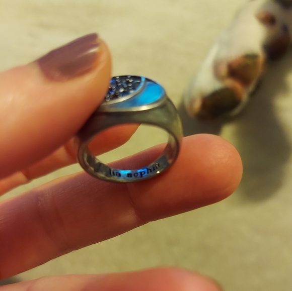 Lia Sophia Statement Ring Size 8 - Picture 3 of 5